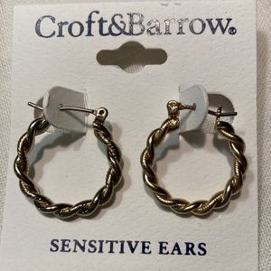 NWOTCROFT & BARROW goldtone med. sz.  twisted rope Earrings $15